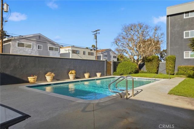1321 Beryl Street 102, Redondo Beach, CA 90277