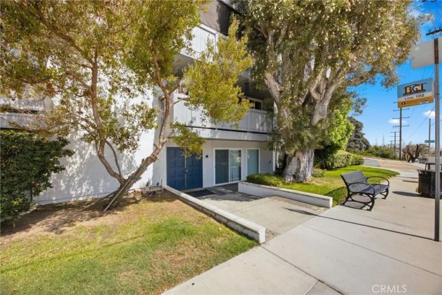 1321 Beryl Street 102, Redondo Beach, CA 90277