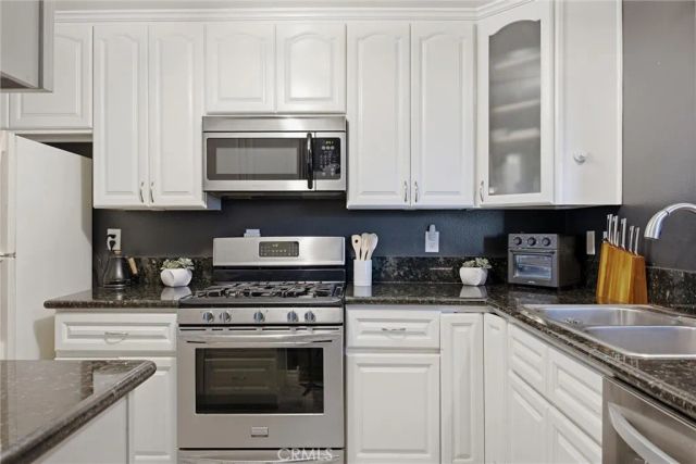 1321 Beryl Street 102, Redondo Beach, CA 90277