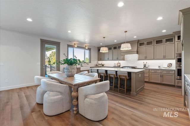 9833 S Peregrine Falcon Ave., Nampa, ID 83686