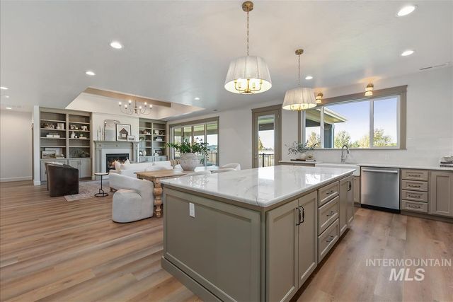 9833 S Peregrine Falcon Ave., Nampa, ID 83686