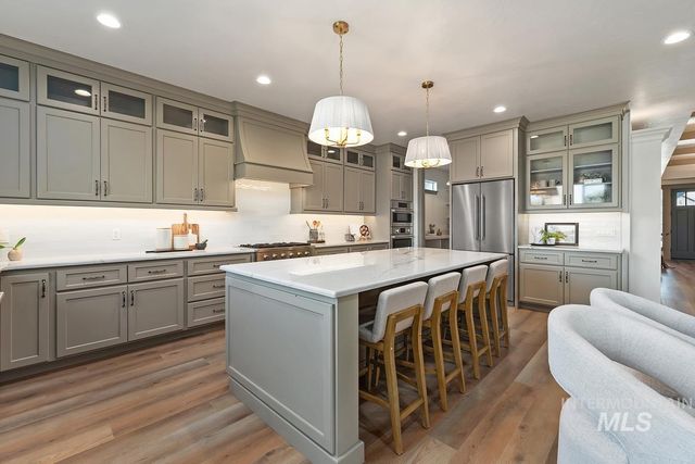 9833 S Peregrine Falcon Ave., Nampa, ID 83686