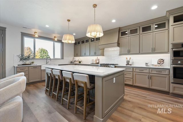 9833 S Peregrine Falcon Ave., Nampa, ID 83686