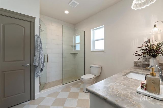 9833 S Peregrine Falcon Ave., Nampa, ID 83686