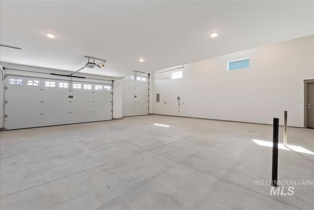9833 S Peregrine Falcon Ave., Nampa, ID 83686