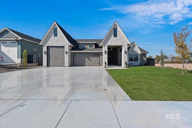 9833 S Peregrine Falcon Ave., Nampa, ID 83686