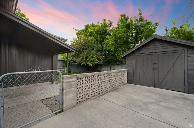 1621 HARVARD AVE, Salt Lake City, UT 84105