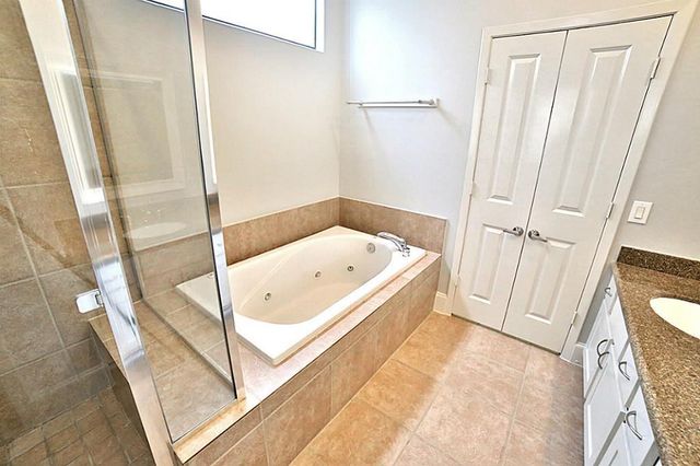 407 Jackson Hill Street, Houston, TX 77007