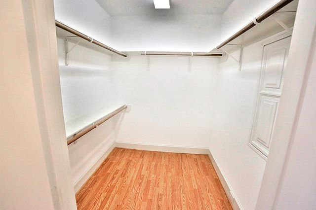 407 Jackson Hill Street, Houston, TX 77007