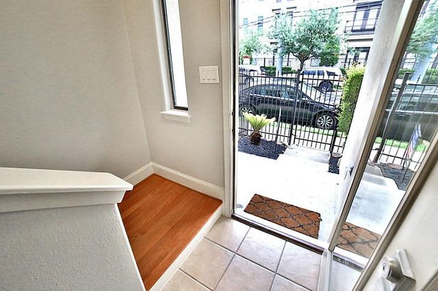 407 Jackson Hill Street, Houston, TX 77007