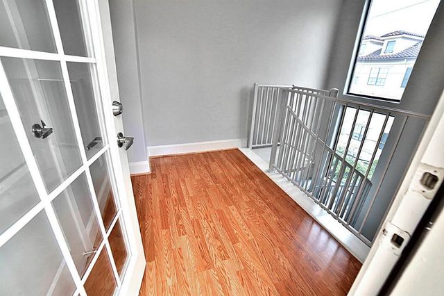 407 Jackson Hill Street, Houston, TX 77007