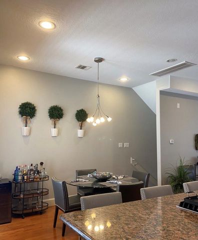 407 Jackson Hill Street, Houston, TX 77007