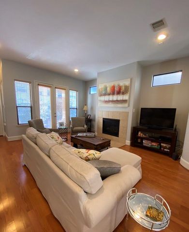 407 Jackson Hill Street, Houston, TX 77007