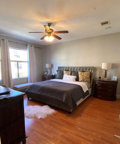 407 Jackson Hill Street, Houston, TX 77007