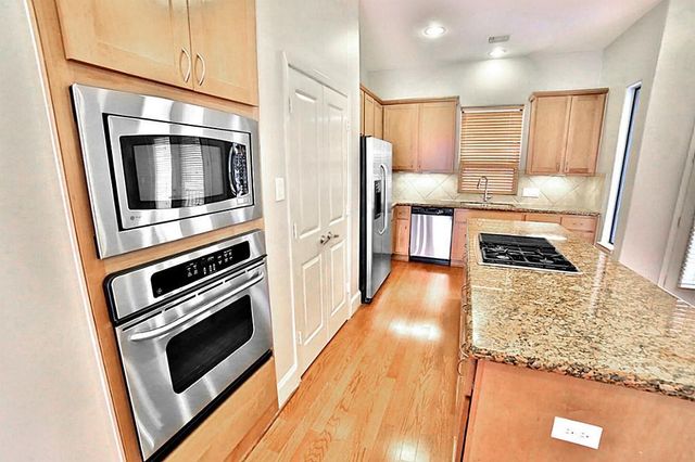 407 Jackson Hill Street, Houston, TX 77007