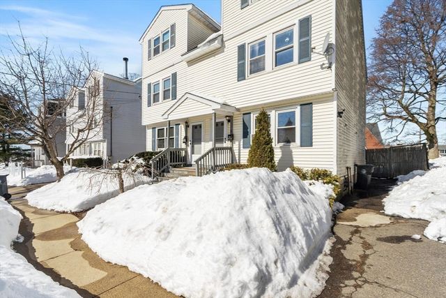 32 Arlington St 32, Haverhill, MA 01830