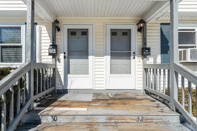 32 Arlington St 32, Haverhill, MA 01830