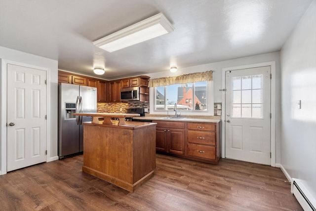 32 Arlington St 32, Haverhill, MA 01830