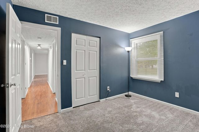 1196 Flatlick Rd, Mt Washington, KY 40047