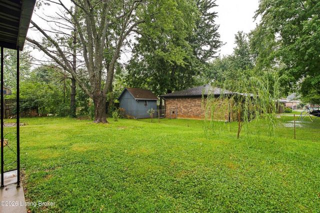 1196 Flatlick Rd, Mt Washington, KY 40047