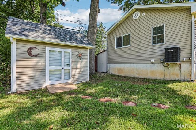 2213 Gladiator Drive, Fenton, MO 63026