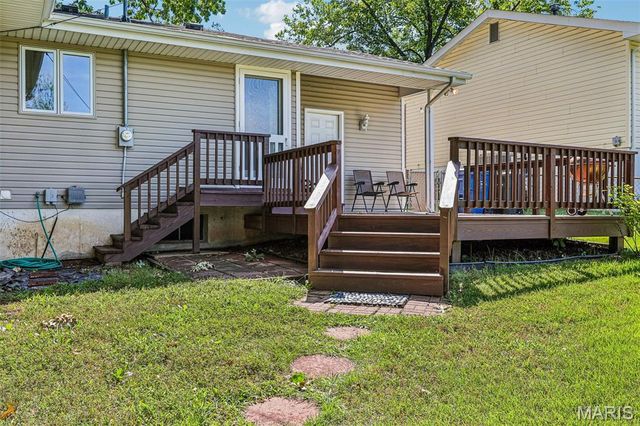 2213 Gladiator Drive, Fenton, MO 63026