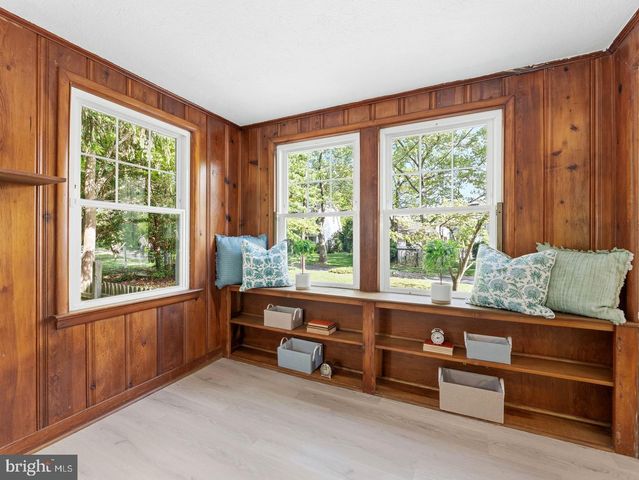 4 2ND ST, Riverton, NJ 08077