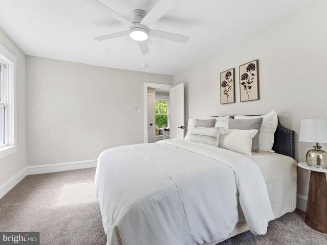 4 2ND ST, Riverton, NJ 08077