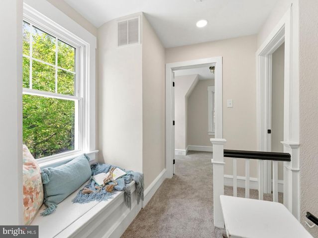 4 2ND ST, Riverton, NJ 08077