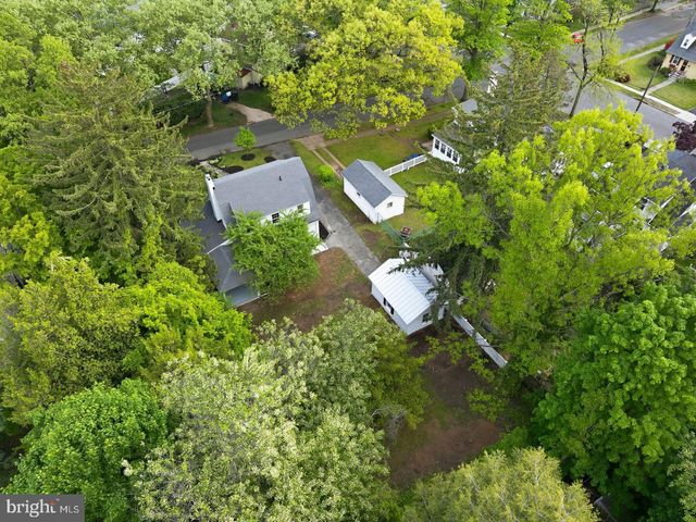 4 2ND ST, Riverton, NJ 08077