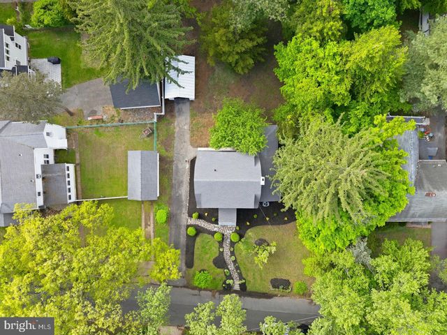 4 2ND ST, Riverton, NJ 08077