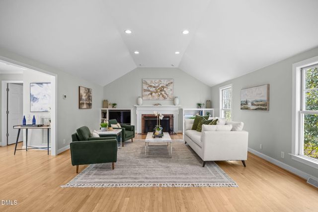 600 Lakeshore Lane, Chapel Hill, NC 27514