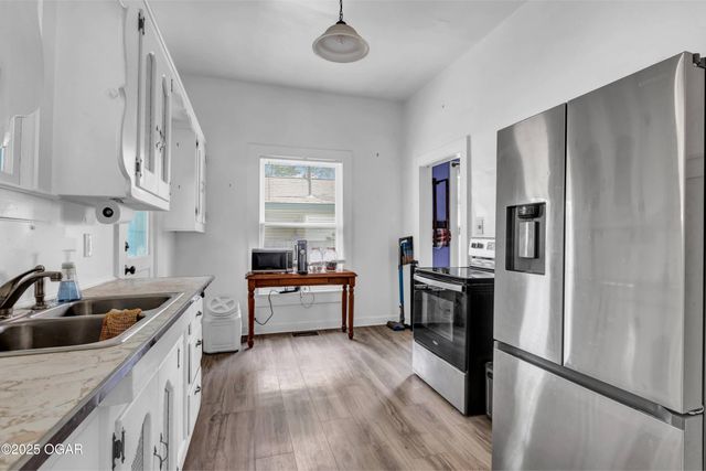 1815 S Empire Avenue, Joplin, MO 64801