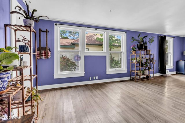 1815 S Empire Avenue, Joplin, MO 64801
