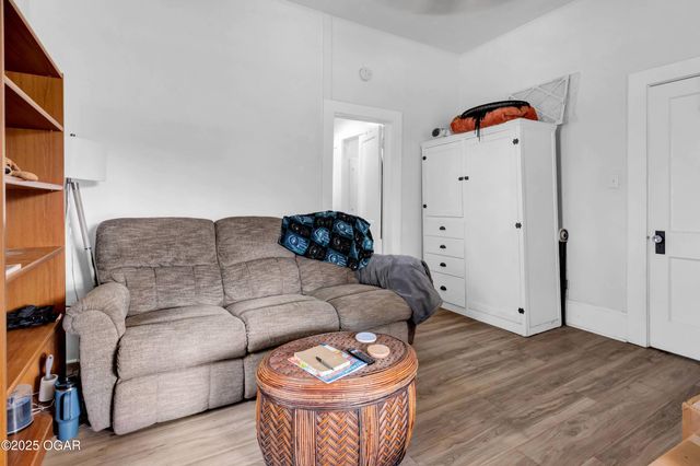 1815 S Empire Avenue, Joplin, MO 64801