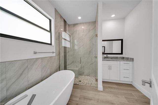 4107 NW 37th ST, Cape Coral, FL 33993