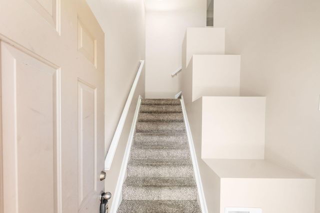 3732 Evelynton Avenue, Lewis Center, OH 43035