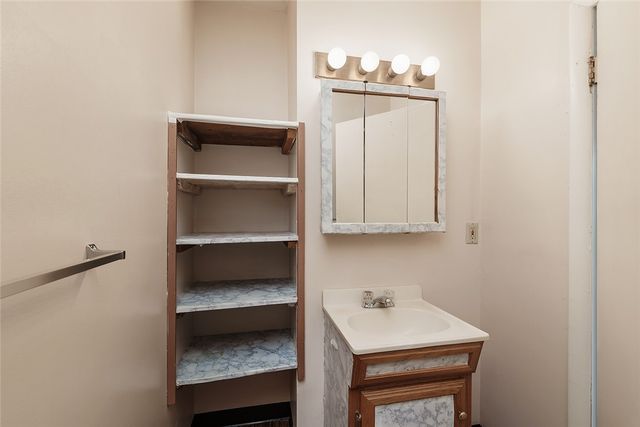 706 S 32nd Street, Billings, MT 59101