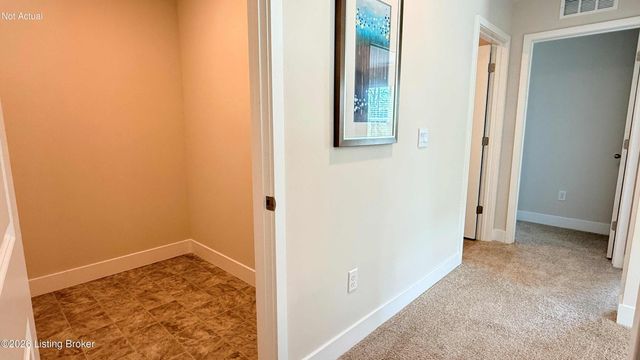 6406 Meadow Creek Ct, Louisville, KY 40229