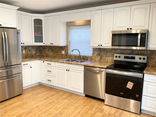 4602 Norfolk Island Pine Drive, Tamarac, FL 33319