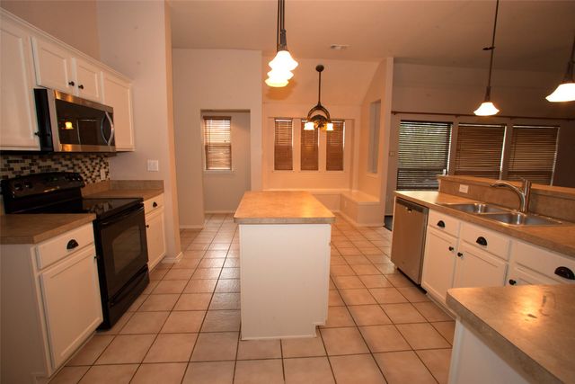 2406 Hillside Drive, Anna, TX 75409