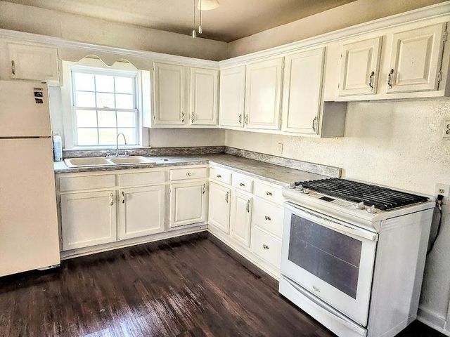 1712 Martha Street, St Joseph, MO 64504