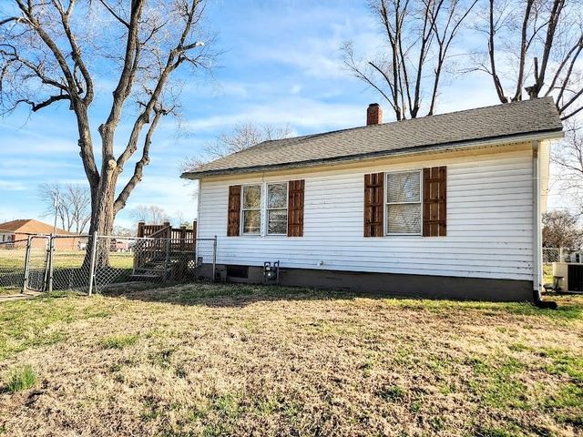 1712 Martha Street, St Joseph, MO 64504