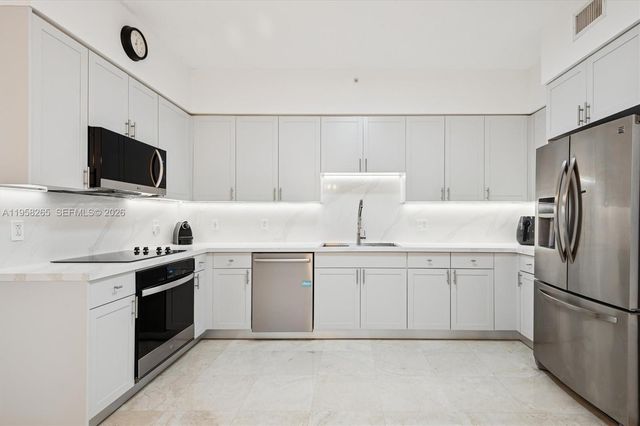 717 Crandon Blvd 507, Key Biscayne, FL 33149