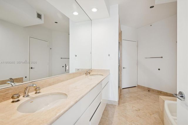 717 Crandon Blvd 507, Key Biscayne, FL 33149