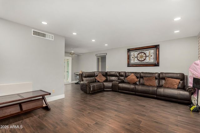 3033 W NORTHVIEW Avenue, Phoenix, AZ 85051
