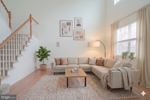 8 TROUT TRL, Delran, NJ 08075