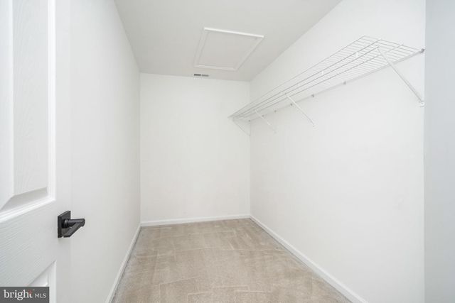 8 TROUT TRL, Delran, NJ 08075