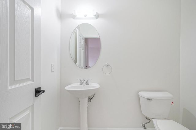 8 TROUT TRL, Delran, NJ 08075