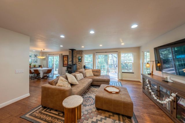 6212 Baywood Ct, Foresthill, CA 95631